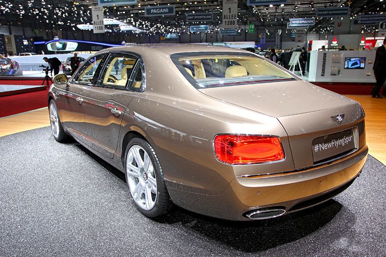 ... als Plagiat des Bentley Flying Spur zu identifizieren (siehe folgendes Bild).  (Foto: auto-medienportal.net/Manfred Zimmermann)