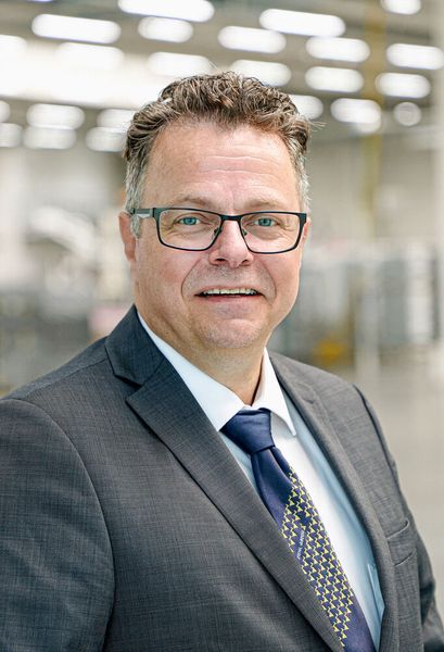 „Warum Hidden Champions auf TikTok tanzen sollten, statt sich zu verstecken“ – so lautet die Keymessage von Rainer Grill, Leiter Öffentlichkeitsarbeit bei ZIEHL-ABEGG SE.  Das komplette Statement finden Sie in unserem ausführlichen  Trenddossier 2024. (Bild: ZIEHL-ABEGG SE / Ufuk Arslan)