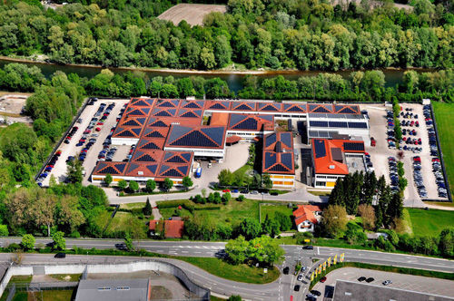 Der Steckverbinder-Spezialist ODU sitzt in Mühldorf am Inn und beschäftigt weltweit rund 1.300 Mitarbeiter (Archiv: Vogel Business Media)
