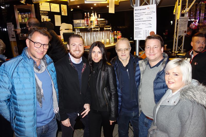 (v. l.) Mark Scherer, ActionIT, Max Muth, Seagate, Svenja Klose, ActionIT, Patrick Matzinger und Jochen Bless, Littlebit, und Jana Tappendorf, Microsoft. (IT-BUSINESS)