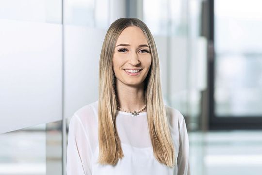 Karola Roth, Vetrieb, H. P. Kaysser GmbH + Co. KG: «Wir können nun in deutlich kürzerer Zeit belastbare Angebote abgeben.»(Bild:  Janine Kyofsky)