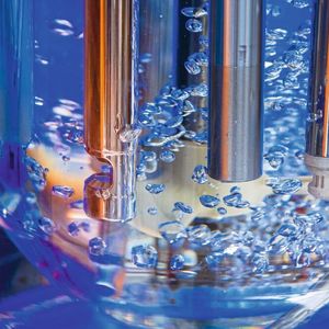 Die Sensoren erfassen kritische Biopharma-Prozessparameter inline.