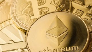 Es gibt über 4.500 Kryptowährungen. Bitcoin und Ethereum zählen zu den bekanntesten. Im Automotive-Bereich sind unter anderem der Altcoin (Iota) sowie der Mobicoin (Daimler) relevant. (Kryptowährung - adobe.stock.com)