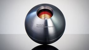 19. Deutscher Nachhaltigkeitspreis 2026: Der Award für die Sieger. (Bild: Frank Fendler)
