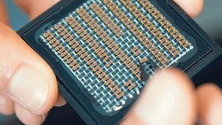 Trumpf engagiert sich weiter in Sachen Quantentechnik. Zum einen investiert Trumpf Venture in Qutac, einem Experten für Zufallszahlengeneratoren Quside – hier einer der photonischen Chips. Und auch beim Quantencomputing-Konsortium Qutac ist Trumpf jetzt mit dabei. (Bild: Quside)