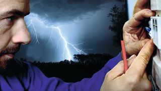 Bild 1: Speziell auf die zu schützende Anwendung abgestimmt – nur so kann ein Typ 1 SPD effektiv vor den Auswirkungen direkter Blitzeinschläge schützen (Bild: Phoenix Contact)