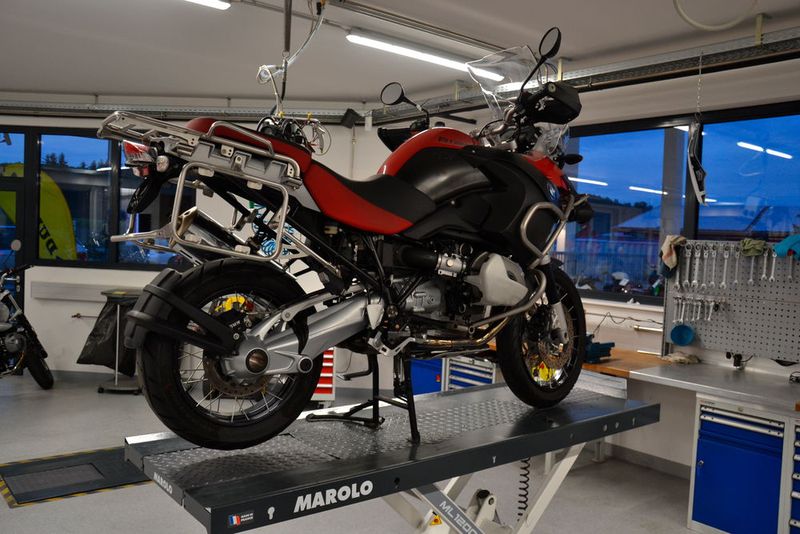 Hier arbeiten zu dürfen, ist für jeden Zweiradmechaniker eine Freude. (Bild: Michel/»kfz-betrieb«)