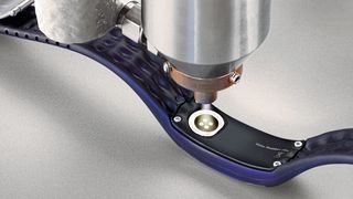 Die Beschichtung Plasma-Seal-Tight erzeugt einen mediendichten Haftverbund und schützt so empfindliche Elektronikbauteile zuverlässig. (Plasmatreat)