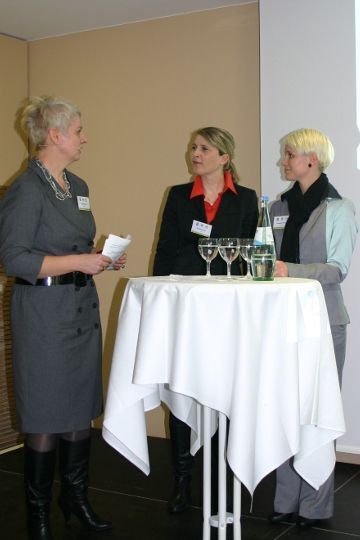 Im Gespräch mit Birgit Behrens berichteten Susanne Bautz und Alexandra Schmid über ihre Karrierewege. (Archiv: Vogel Business Media)