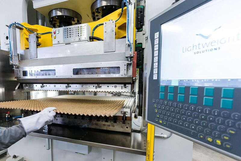 Beckhoff-Steuerung an der Hochdruckpresse (Lightweight Solutions, Deutschland)