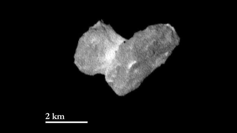 Die Aufnahme der Osiris-Kamera zeigt den Kometen Churyumov-Gerasimenko aus einer Entfernung von 1950 km am 29. Juli 2014. Ein Pixel entspricht dabei etwa 37 m. (Bild: ESA)