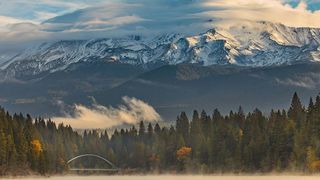 Dominant: Mount Shasta, der stolze Namensvetter Crays neuer Supercomputing-Architektur für Exascale, ist ein potenziell aktiver Vulkan in Kalifornien, der eventuell auch für eigene News sorgen könnte.  (gemeinfrei: Stephen Leonardi auf Unsplash)