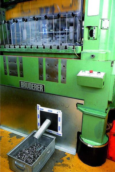 Fast alle Werkzeuge die Kummer fertigt, werden in die eigenen Bruderer-Stanzmaschinen eingesetzt und produzieren - über das Jahr gesehen - Millionen von Stanzteilen. (Archiv: Vogel Business Media)