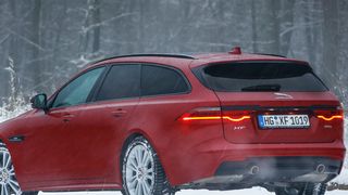 Der Jaguar XF Sportbrake kostet 2.500 Euro mehr als die Limousine. (www.dielena.de)