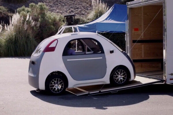 Das Mini-Auto von Google passt in einen Anhänger (Google)