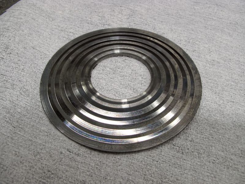 Blick auf Ring-Aufbohrmaße. Zuerst sollte das Aufbohren mit einem Zirkularfräser ausgeführt werden, doch die Leistung der Maschine reichte nicht aus. Mit dem Volcut-Wendeschneidplatten-Werkzeug von Wohlaupter klappte es dennoch. (Wohlhaupter)