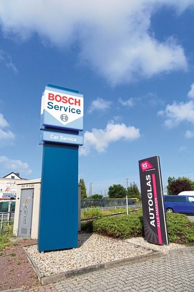 Die Partnerschaft mit KS Autoglas beschert den Bosch-Service-Betrieben zusätzliche und regelmäßige Umsätze. (Bild: Dominsky/»kfz-betrieb«)