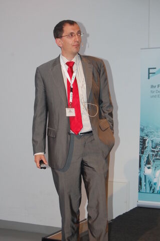 Rolf Nick von FlowCAD verglich Miniaturisierungs-Ansätze für elektronische Schaltungen (Archiv: Vogel Business Media)