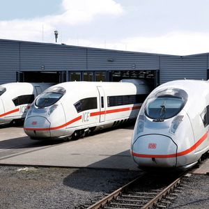 Züge sind sehr langlebig, oft sind über 30 Jahre im Einsatz. Doch besonders die in den Fahrzeugen verbaute Elektronik hält meist nicht so lange durch.