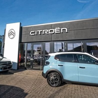 Die Wahl Group hat eine Sanierung in Eigenregie beantragt. In den letzten beiden Jahren hat die Autohandelsgruppe elf neue Marken ins Portfolio übernommen. Der Großteil davon sind Marken aus dem Stellantis-Konzern wie hier Citroën. (Bild: Wahl Group)