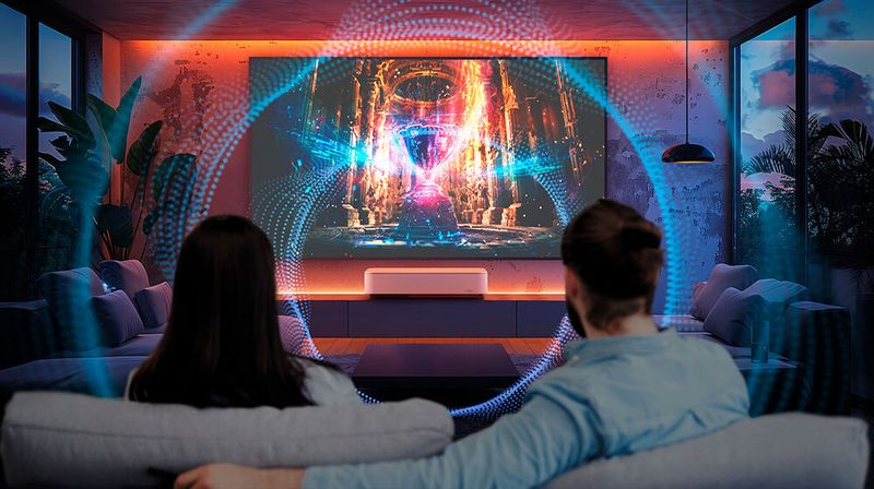 Epson stattet den Lifestudio Grand EH-LS970 mit einem Bose-Soundsystem aus, das Dolby Audio beherrscht. Zudem soll der Ultrakurzdistanzprojektor mit maximal 29 dB sehr leise arbeiten. (Bild: © kura - stock.adobe.com)