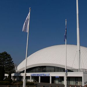 Das Kasino der Jahrhunderhalle in Frankfurt-Hoechst begrüßte die Besucher mit sonnigem Wetter zur ersten LAB-SUPPLY 2026 in Deutschland.
 
Mehr Infos zu den kommenden LAB-SUPPLY-Messen finden Sie auf www.lab-supply.info (Bild: Stefan Stark)