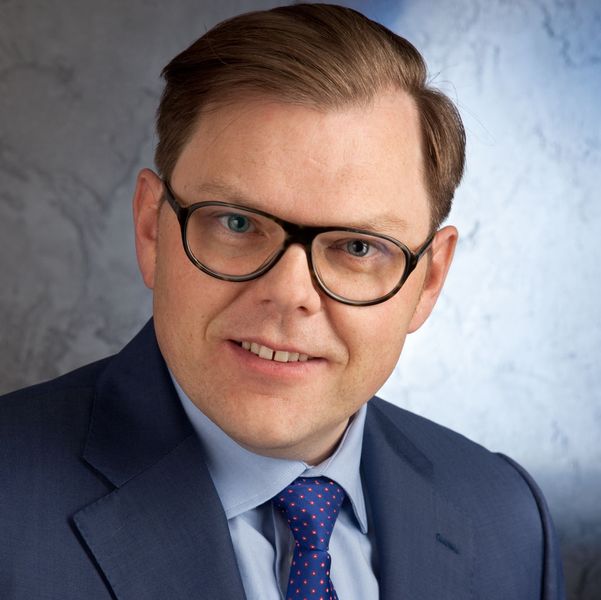 Jörg-Peter Mehrer, Geschäftsführender Gesellschafter, Mehrer Compression: „Edelgase werden häufig in Luftzerlegungsanlagen als sogenanntes Nebenprodukt gewonnen. Mit der Mehrlagenmembran-Technologie der Mehrer-Membrankompressoren wird die öl- und verunreinigungsfreie Verdichtung der Gase bis 1000 bar absolut leckagefrei sichergestellt.“ (Mehrer)