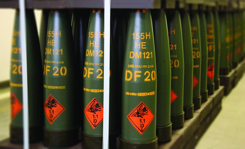 Aus Stabstahl der Güte 42CrMo4 von Saarstahl wird das Vorprodukt für die Hülle des NATO-Geschosses 155 mm Großkaliber hergestellt. (Bild: Rheinmetall)