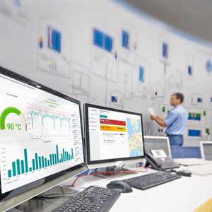 Mit Proficloud.io und den Smart Services können Produktionsmaschinen auch aus der Ferne überwacht und Wartungsmaßnahmen intelligenter geplant werden.