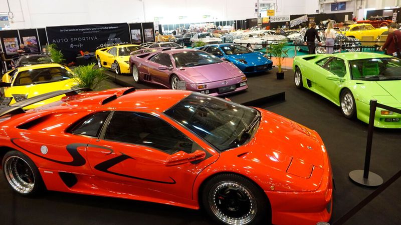 Welche Farbe hätten Sie denn gern? Was bei 911ern funktioniert, gibt’s offenbar auch im Fall Lamborghini. (Bild: Dominsky – VCG)