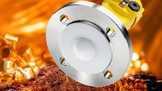 Der Radar-Füllstandsensor Vegapuls lässt sich von den rauen Bedingungen bei der Kupferaufbereitung wenig beeinflussen. (Bild: Vega)