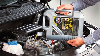 Das neue „Top Tec 4110 5W-4014“ von Liqui Moly ist speziell für Hochleistungs-Ottomotoren mit Partikelfilter gedacht. (Bild: Lqui Moly)
