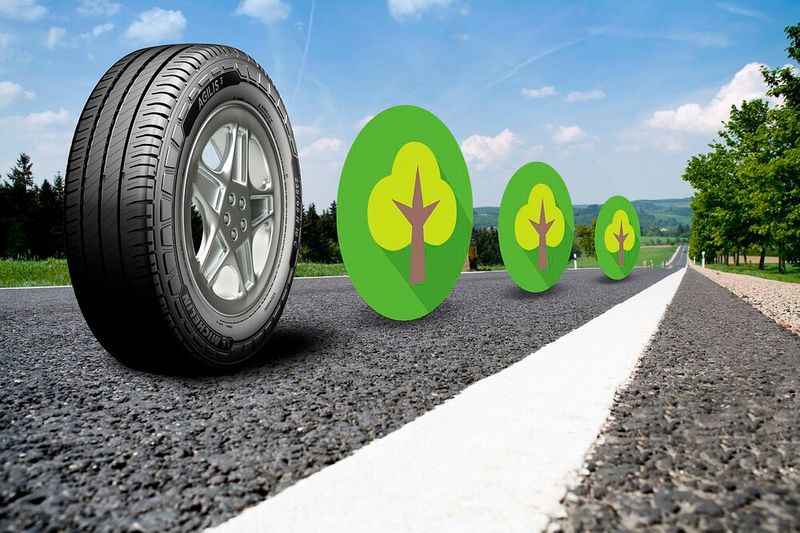 Mit seinem niedrigeren Rollwiderstand soll der neue Transporterreifen Agilis 3 von Michelin die Umwelt schonen. (Bild: Michelin)