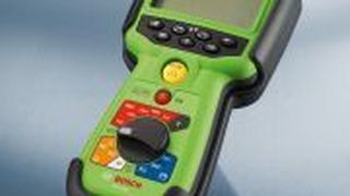 Der neue Handheld-Tester FSA 050 von Bosch wurde speziell für die Arbeit an Hochvoltsystemen entwickelt. (Archiv: Vogel Business Media)