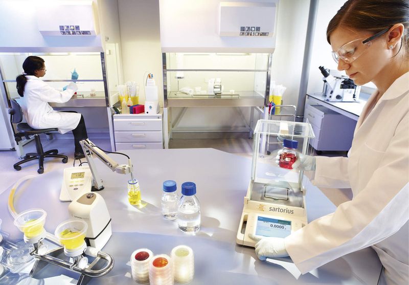 Die Sparte Lab Products & Services, Anbieter von Premium-Laborinstrumenten undLaborverbrauchsmaterial, verzeichnete ein Umsatzplus von 21,1% (wb +17,1%) auf 268,9 Mio. Euro.Noch etwas stärker stieg der Auftragseingang: Dieser erhöhte sich um 30,5% auf 282,0 Mio. Euro(wb +26,2%). Zu diesem Wachstum trug der erstmalige Einbezug des Biohit-Pipettengeschäftswechselkursbereinigt rund 19,0 Prozentpunkte bei. (Bild: Sartorius)