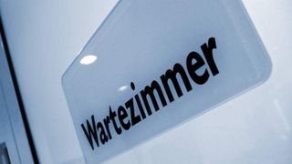 In normalen Wartezimmern herrscht im Gegensatz zu den freiwillgen Teilnehmern von klinischen Studien eher Flut als Ebbe. Dabei sind Patienten-Tests zwingend notwendig, um neue Wirkstoffe am Markt zuzulassen.  Quelle: www.pixelio.de, Rainer Sturm (Archiv: Vogel Business Media)