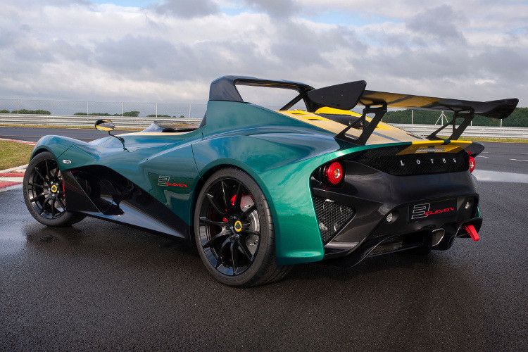 Motorsporttechnik für Straße und Rennstrecke: Der Preis startet bei etwa 115.000 Euro für die Road-Version und 161.500 Euro für die Race-Version. (Foto: Lotus)