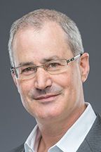 Dr. David Kiron, MIT Sloan Management Review: „Pioniere bringen das notwendige Verständnis für KI mit. Ihre größten Hürden sind es, die benötigten Talente zu entwickeln und zu verpflichten sowie unterschiedliche Investitionsmöglichkeiten zu priorisieren. Im Unterschied dazu müssen passive Firmen erst noch herausfinden, wie ihnen künstliche Intelligenz überhaupt helfen kann.“ (MIT Sloan Management Review)