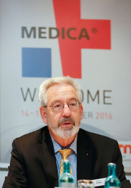 „Neben der digitalen Transformation, die keine Branche mehr außer Acht lässt, ist auch die Miniaturisierung von Bauteilen zur Schaffung immer handlicherer und leichterer Produktanwendungen ein übergeordneter Technologietrend“, so die Einschätzung von Joachim Schäfer, Geschäftsführer der Messe Düsseldorf.  (Messe Düsseldorf/ctillmann)