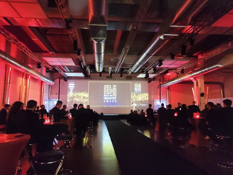 Die Spannung steigt: Im Januar 2026 wurden in insgesamt 19 Kategorien die Best of Industry Awards bei einer einer feierlichen Preisverleihung überreicht. (Bild: PROCESS/Stephan)