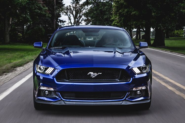Ford hat erstmals bei der Entwicklung des Mustang die Bedürfnisse der europäischen Märkte einbezogen: sparsamere Motoren, höherwertige Materialien, mehr Komfort – die US-Ikone soll die Welt erobern. (Foto: Michael Simari)