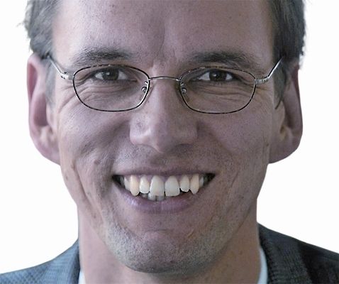 Dr. Achim Feinauer, Geschäftsführer der Stama Maschinenfabrik GmbH, Schlierbach: „Trends sind Fünf-Achs-Komplettbearbeitung, höhere Genauigkeiten und Automation.“ Bild: Stama (Archiv: Vogel Business Media)