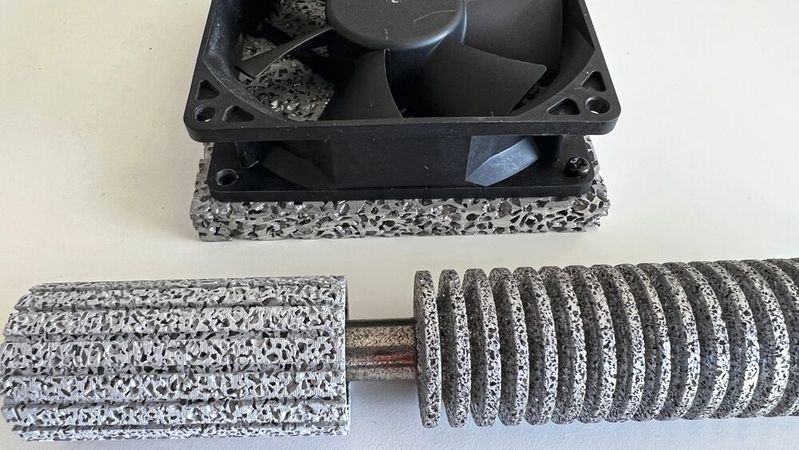 Improved cooling concept: Thanks to the cavity microstructure, known as vascular metamaterials, not only are volume and weight reduced, but the cooling capacity is also increased.(Image: Automoteam)
