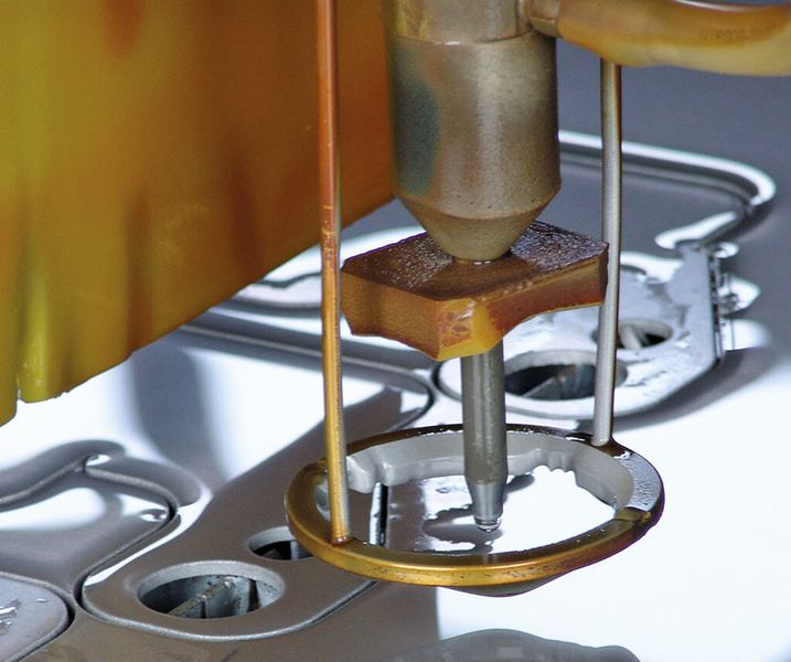 Bild 5: Auch filigrane, komplexe Bauteile können verschachtelt und somit unter optimaler Materialausnutzung präzsie ausgeschnitten werden. (Bild: Weiss)