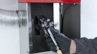 Mit dem Sata-Clean RCS-Compact lassen sich Spritzpistolen reinigen. (Foto: Sata)