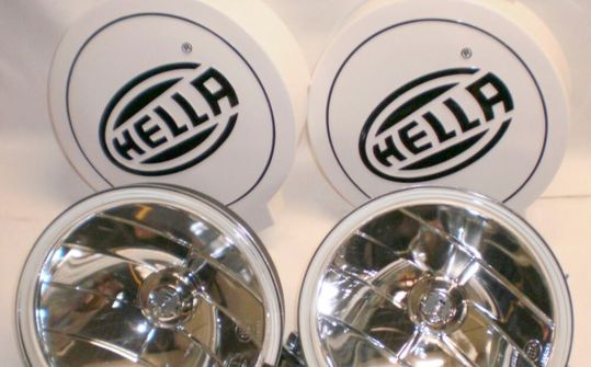 Der für seine Scheinwerfer bekannte Autozulieferer Hella konnte sich nach eigenen Angaben in einem turbulenten Marktumfeld einigermaßen behaupten, wie die dpa erfahren hat.(Bild:  Hella)