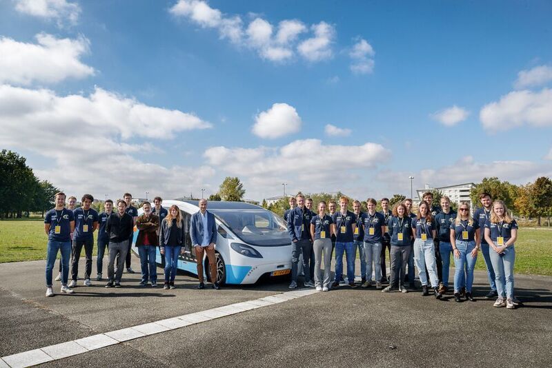 Das Stella Vita: ein mit Photovoltaik-Paneelen bestücktes vollelektrisches Experimentalfahrzeug.  (Renault)