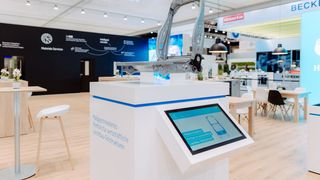 Vordersitze und Rücksitzbänke in Fahrzeugen müssen heute höchsten Anforderungen an Wirtschaftlichkeit, Bauraum, Leichtbau, Sicherheit und Komfort gerecht werden. (Bild: Thyssenkrupp)