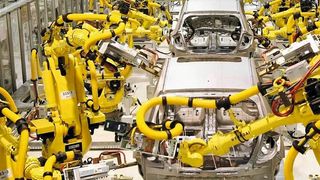 Die Automobilindustrie nutzt Schweißroboter für die Herstellung von Chassis-Teilen. Die Anforderungen an die Fügesysteme verlangen aber stets dynamischere und sparsamere Varianten. (Exlar)