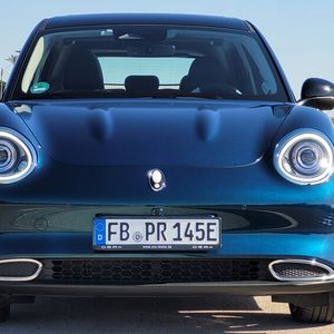 Diese Kulleraugen gehören dem Ora Funky Cat.(Bild:  Wehner - Vogel Communications Group)